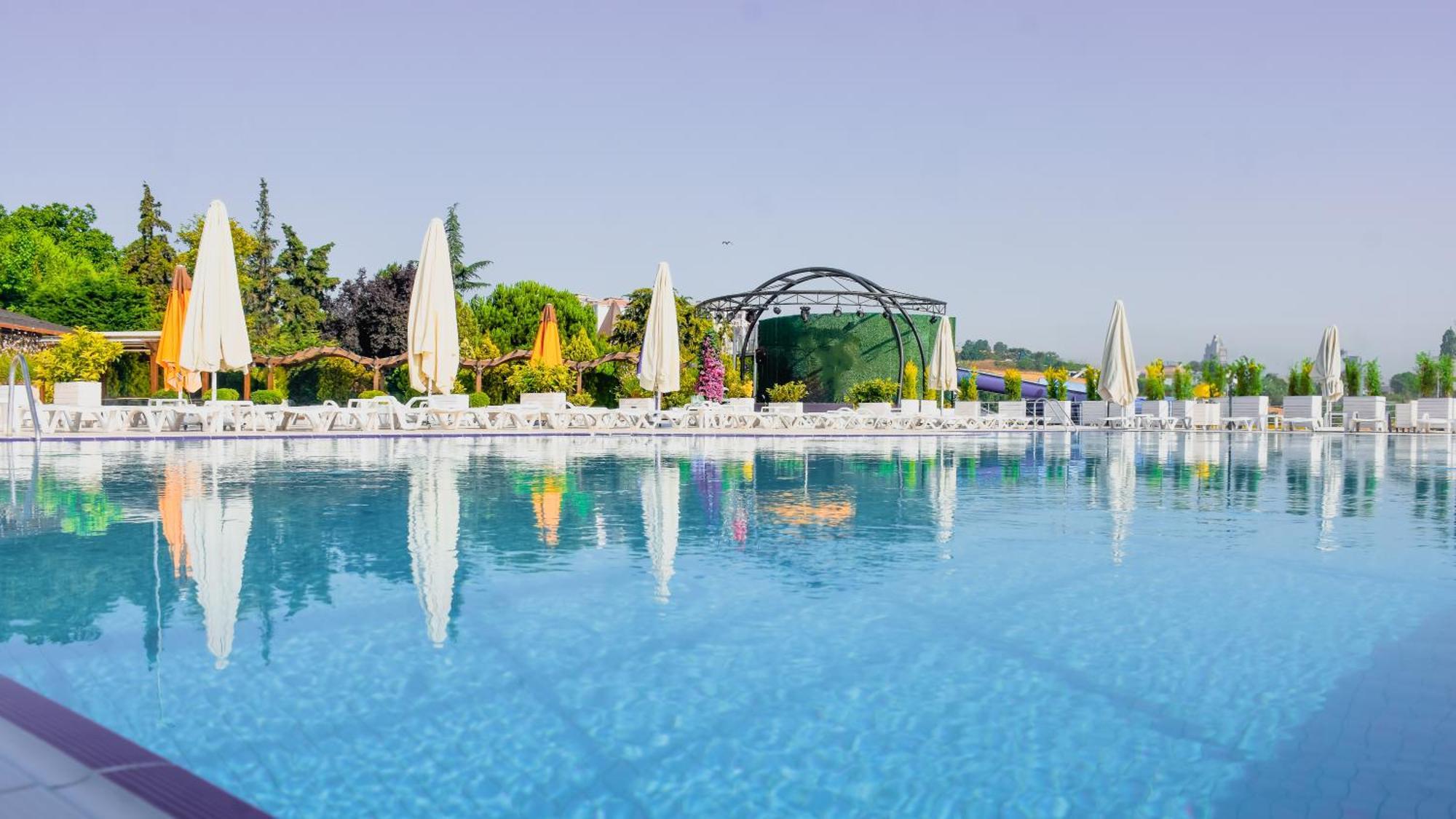 Ramada By Wyndham 5* Tekirdağ