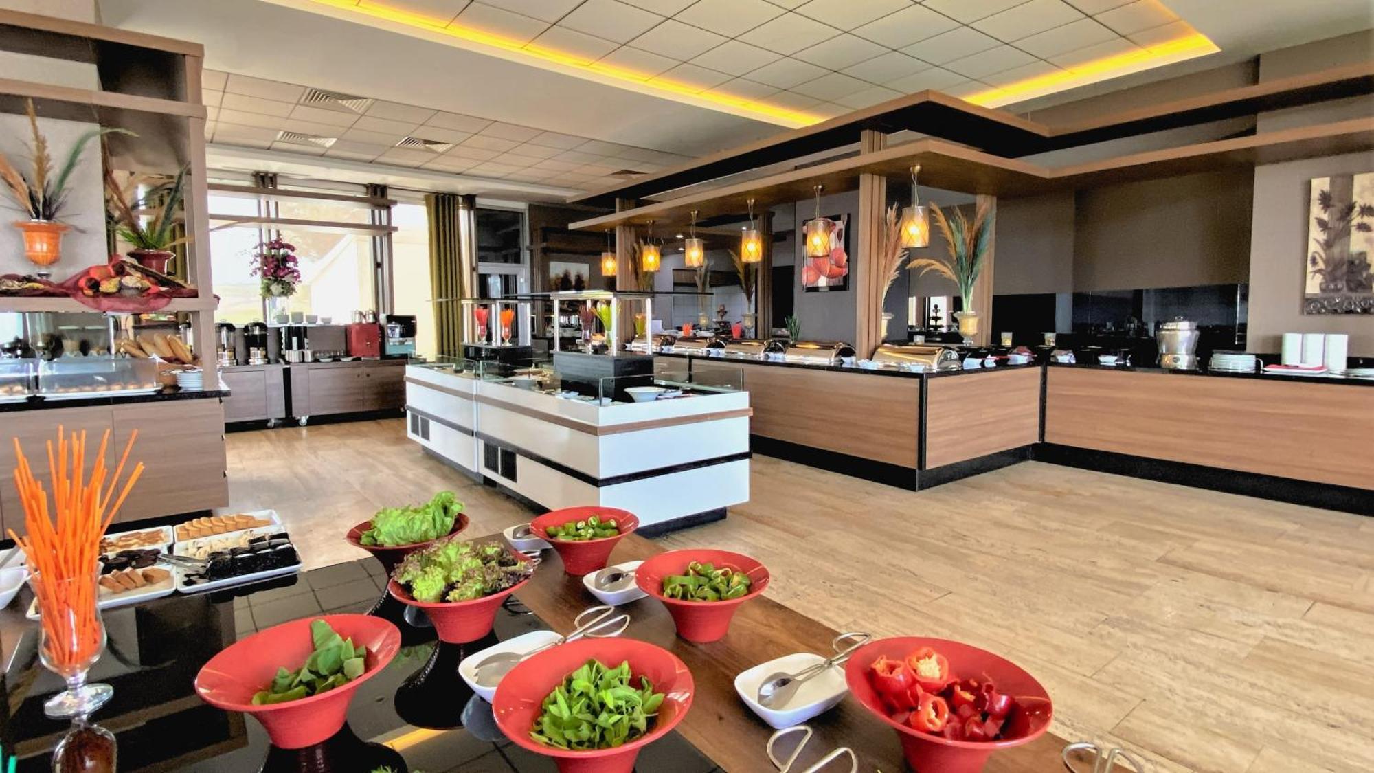 Ramada By Wyndham 5* Tekirdağ